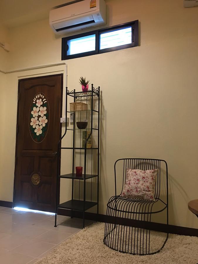 Fon Hostel Чианграй Экстерьер фото