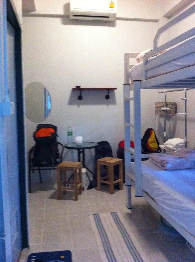 Fon Hostel Чианграй Экстерьер фото